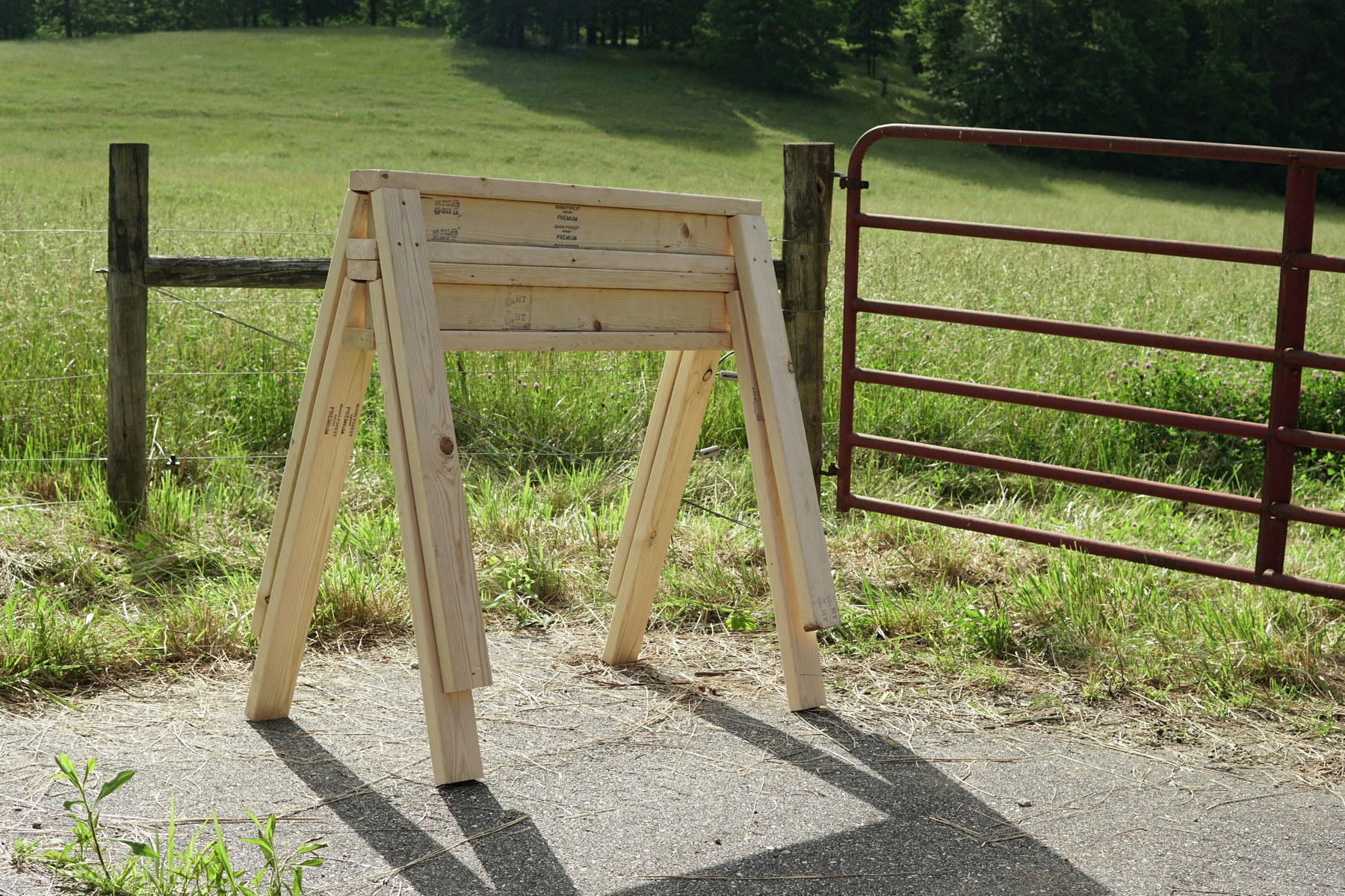 Diy stackable clearance sawhorse